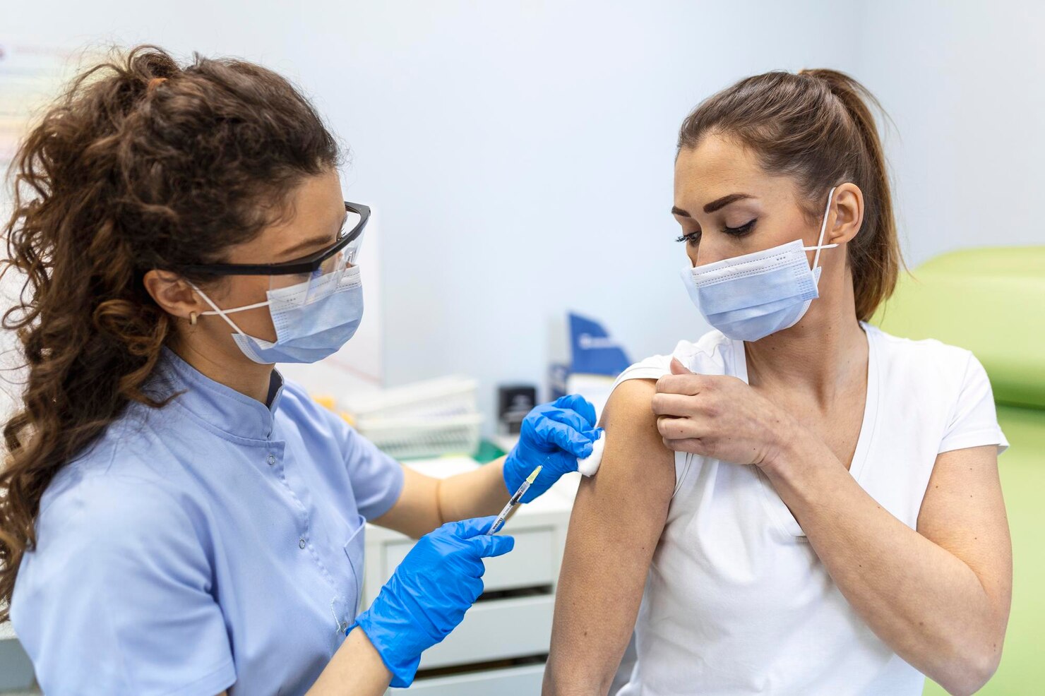 Clinical Study to Evaluate Immunogenicity and Safety of CERVAVAC vs Gardasil in Girls and Women